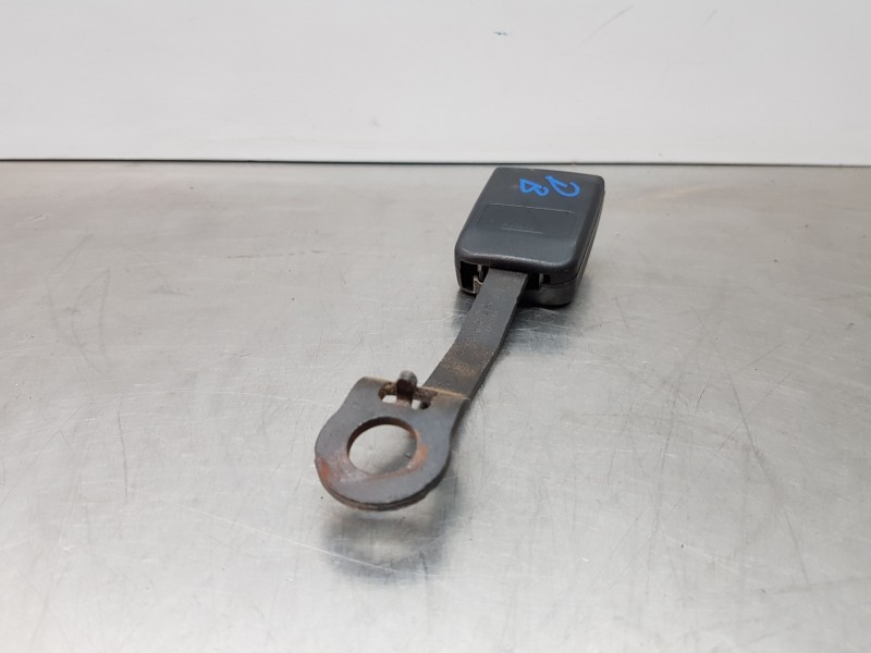 Recambio de enganche del cinturon delantero der para citroen jumpy combi referencia OEM IAM 8974ZH 6022366 