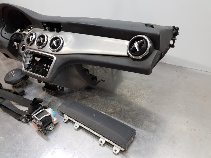 Recambio de kit airbag para mercedes clase gla (w156) 200 d referencia OEM IAM A11768000879  