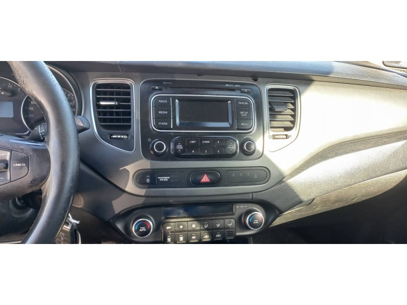 kia carens ( ) del año 2014