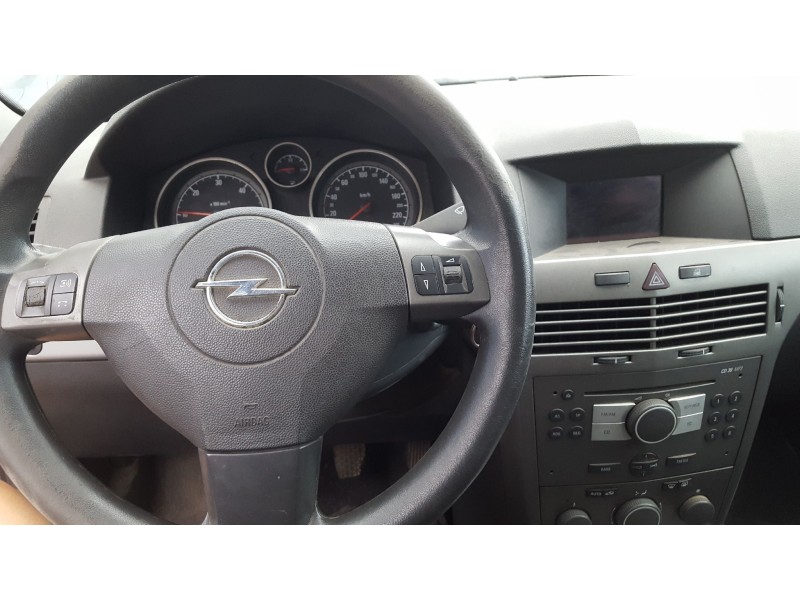 opel astra gtc del año 2005