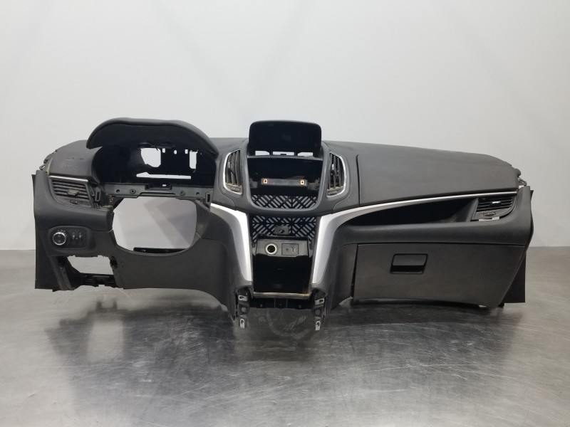 Recambio de salpicadero para opel zafira tourer c referencia OEM IAM 39019629  