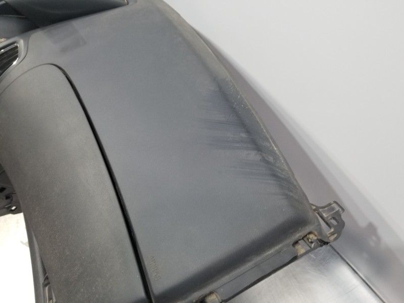 Recambio de salpicadero para opel zafira tourer c referencia OEM IAM 39019629  