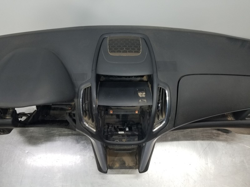 Recambio de salpicadero para opel zafira tourer c referencia OEM IAM 39019629  