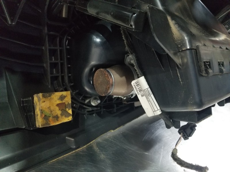 Recambio de salpicadero para opel zafira tourer c referencia OEM IAM 39019629  