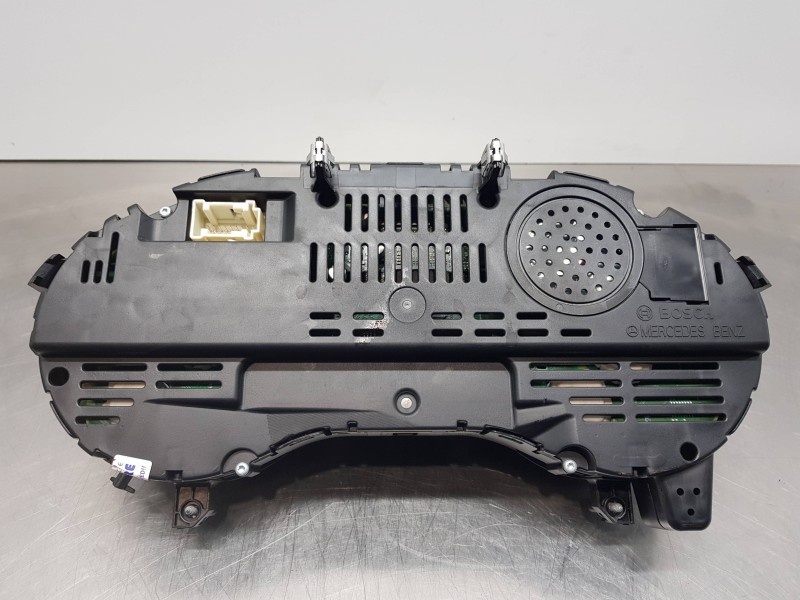 Recambio de cuadro instrumentos para mercedes clase gla (w156) 200 d referencia OEM IAM A1569004803 A1179018201 0263698289