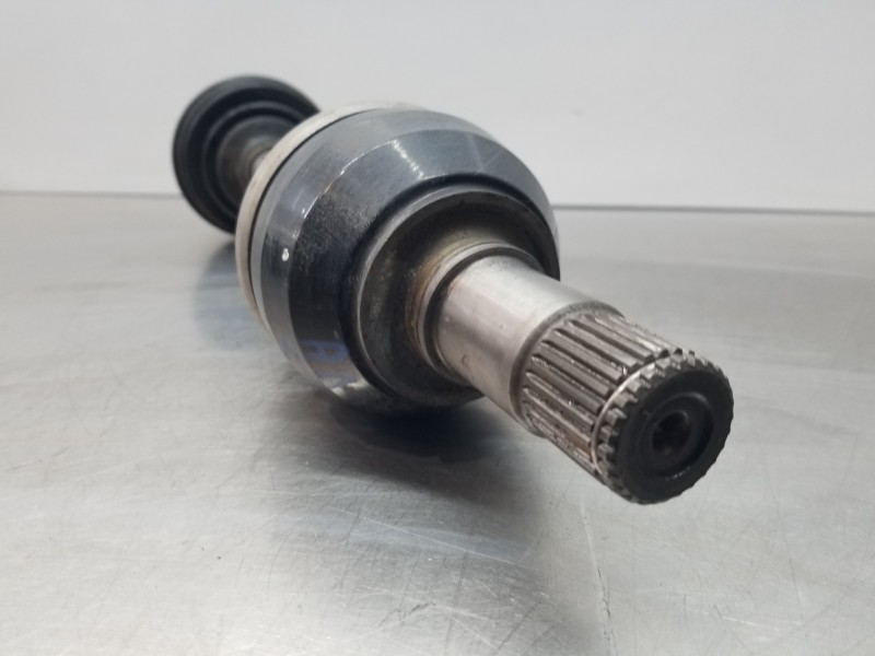 Recambio de transmision delantera izquierda para mercedes clase gla (w156) 200 d referencia OEM IAM A2463301601  