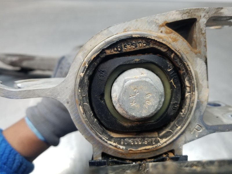 Recambio de brazo suspension inferior delantero derecho para mercedes clase gla (w156) 200 d referencia OEM IAM A1563300200  