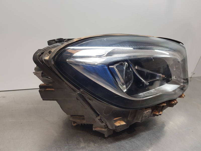 Recambio de faro derecho para mercedes clase gla (w156) 200 d referencia OEM IAM A1569067600 A1569067000 