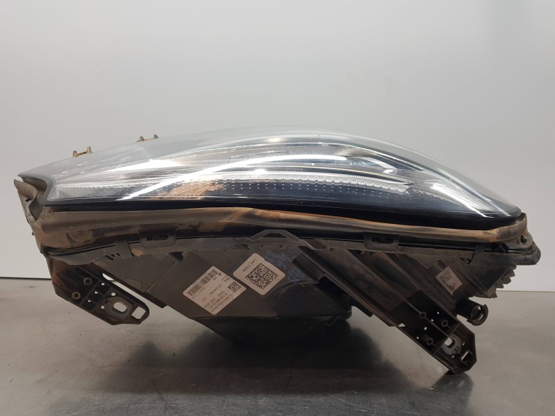 Recambio de faro derecho para mercedes clase gla (w156) 200 d referencia OEM IAM A1569067600 A1569067000 