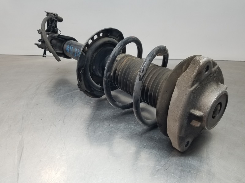 Recambio de amortiguador delantero derecho para mercedes clase gla (w156) 200 d referencia OEM IAM A1563231600  