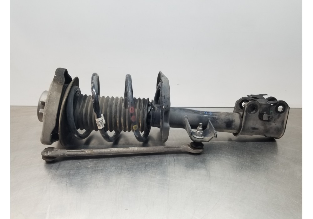 Recambio de amortiguador delantero izquierdo para mercedes clase gla (w156) 200 d referencia OEM IAM A1563231500  