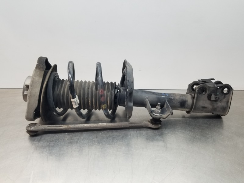 Recambio de amortiguador delantero izquierdo para mercedes clase gla (w156) 200 d referencia OEM IAM A1563231500  