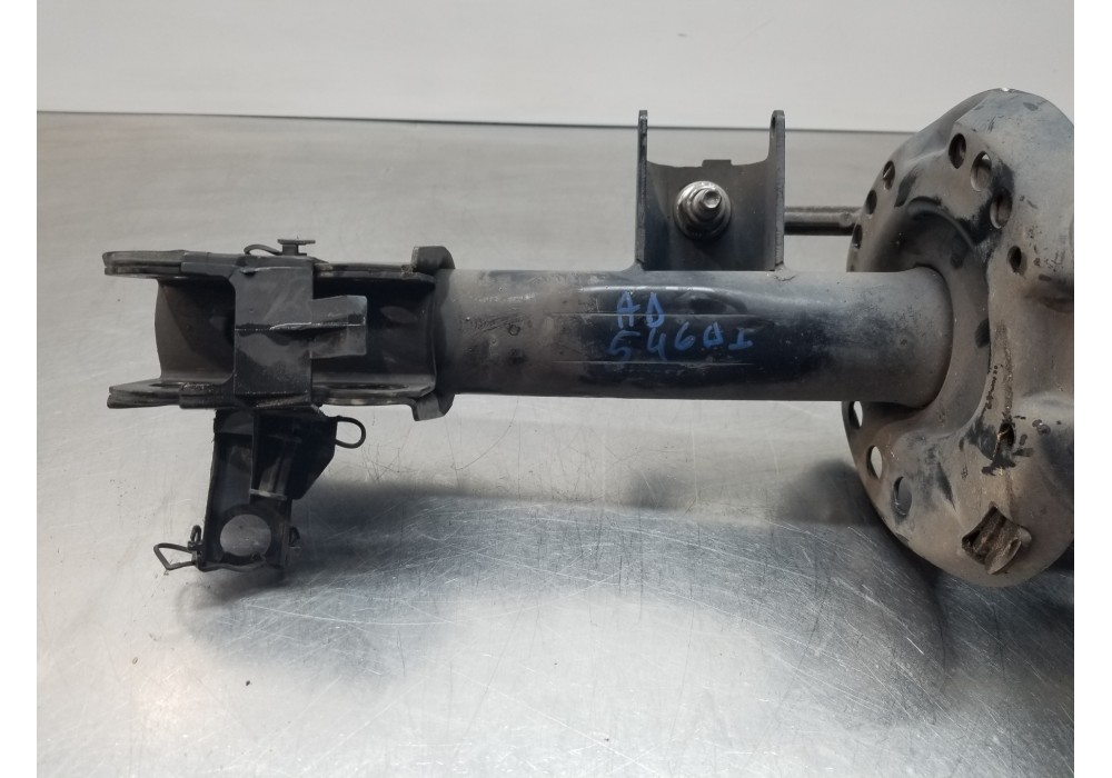 Recambio de amortiguador delantero izquierdo para mercedes clase gla (w156) 200 d referencia OEM IAM A1563231500  