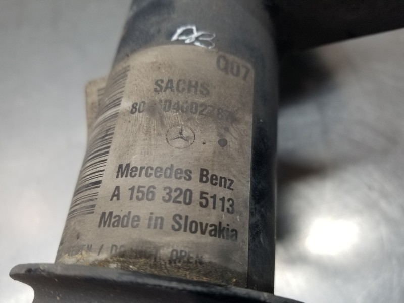 Recambio de amortiguador delantero izquierdo para mercedes clase gla (w156) 200 d referencia OEM IAM A1563231500  