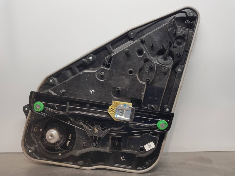 Recambio de elevalunas trasero derecho para mercedes clase gla (w156) 200 d referencia OEM IAM A1767304400 A1765405908 A24690632
