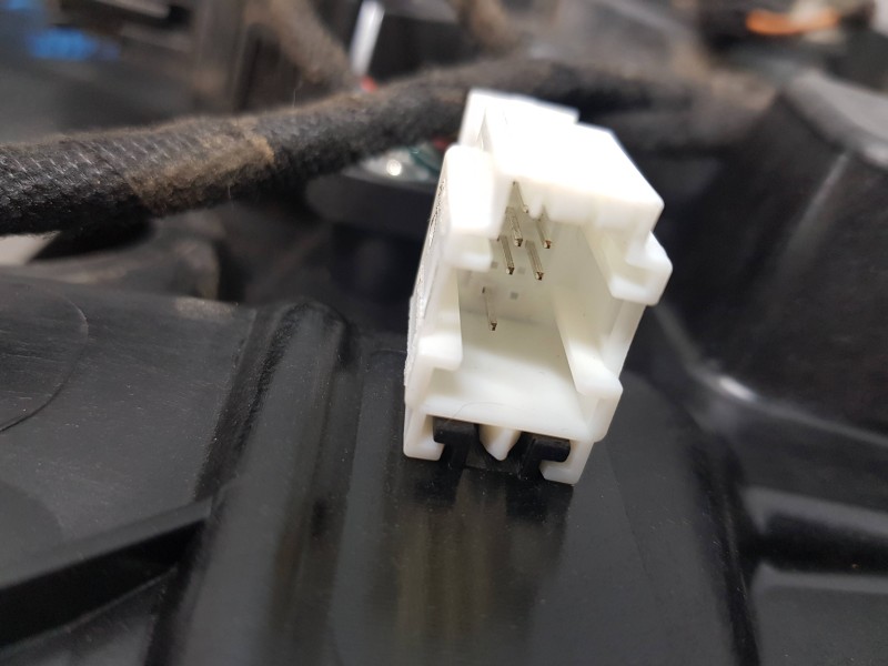 Recambio de elevalunas trasero derecho para mercedes clase gla (w156) 200 d referencia OEM IAM A1767304400 A1765405908 A24690632