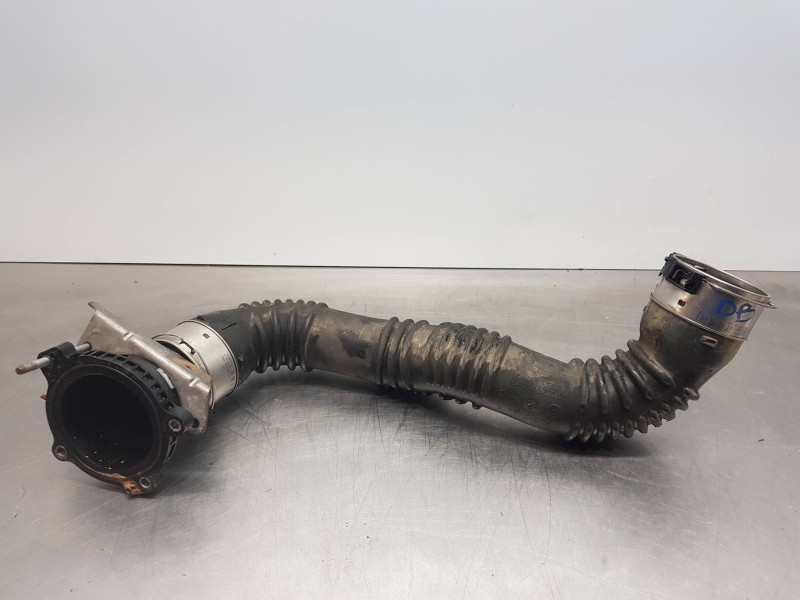 Recambio de tubo presion turbocompresor para mercedes clase gla (w156) 200 d referencia OEM IAM A2465200101  