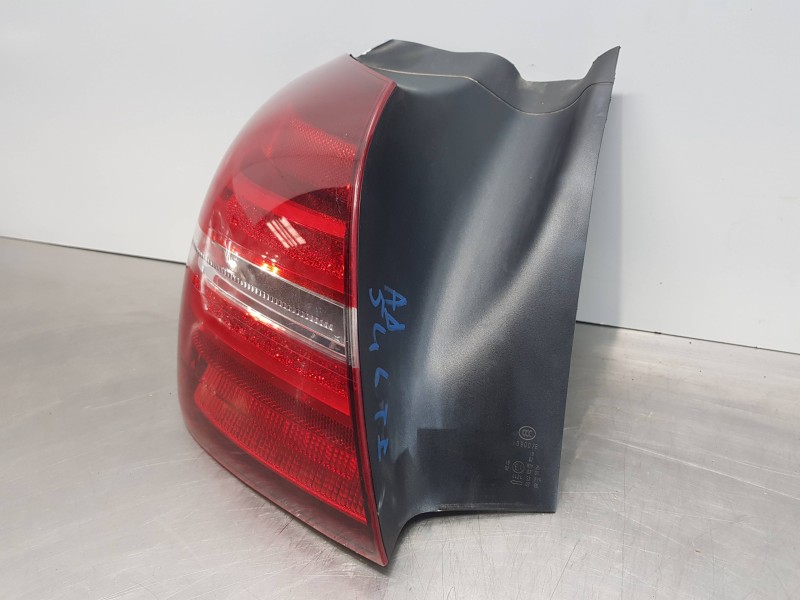 Recambio de piloto trasero izquierdo para mercedes clase gla (w156) 200 d referencia OEM IAM A1569068300  