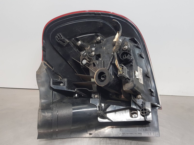 Recambio de piloto trasero izquierdo para mercedes clase gla (w156) 200 d referencia OEM IAM A1569068300  