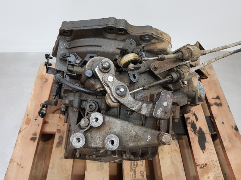 Recambio de caja cambios para opel zafira tourer c referencia OEM IAM 55584482 95519474 