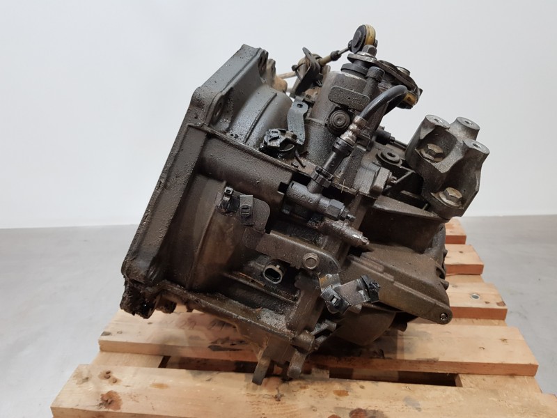 Recambio de caja cambios para opel zafira tourer c referencia OEM IAM 55584482 95519474 