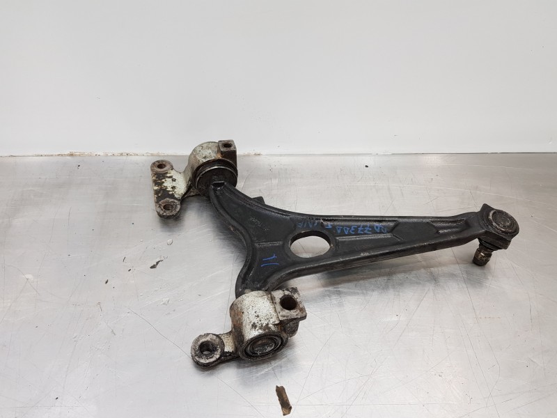 Recambio de brazo suspension inferior delantero derecho para citroen jumpy combi referencia OEM IAM 3521N9  