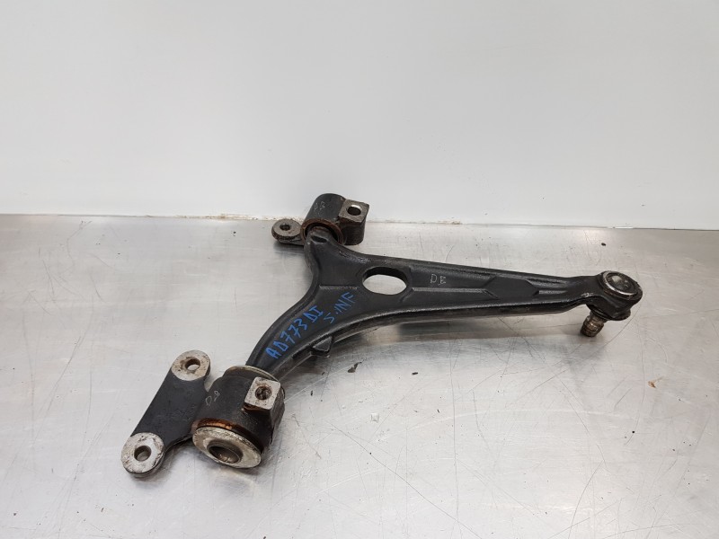 Recambio de brazo suspension inferior delantero izquierdo para citroen jumpy combi referencia OEM IAM 3520R8  
