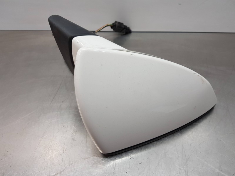 Recambio de retrovisor derecho para seat ibiza (kj1) style referencia OEM IAM 6F1857508AC9B9 6F1857508AC 