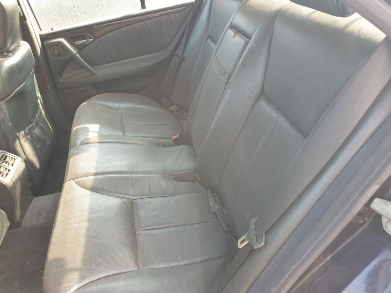 mercedes clase e (w210) berlina del año 2006