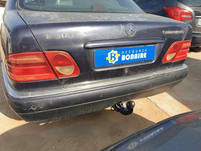 mercedes clase e (w210) berlina del año 2006