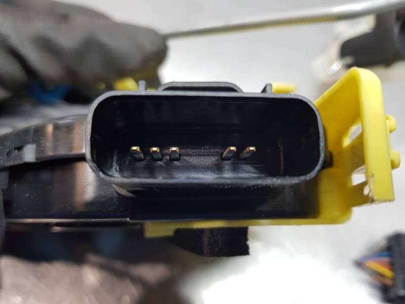 Recambio de cerradura puerta delantera derecha para kia niro concept referencia OEM IAM 81320G5010  