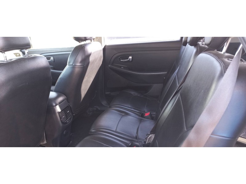 kia carens ( ) del año 2018