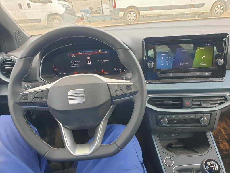 seat arona del año 2024