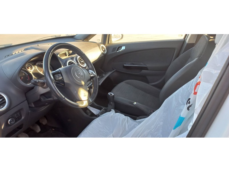 opel corsa d del año 2014