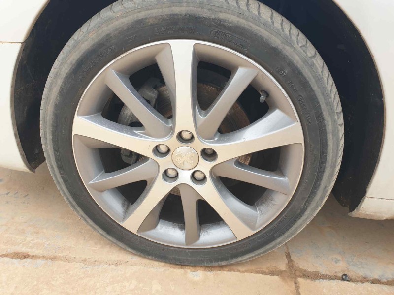 peugeot 508 sw del año 2012