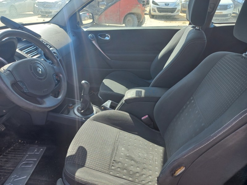renault megane ii berlina 3p del año 2005