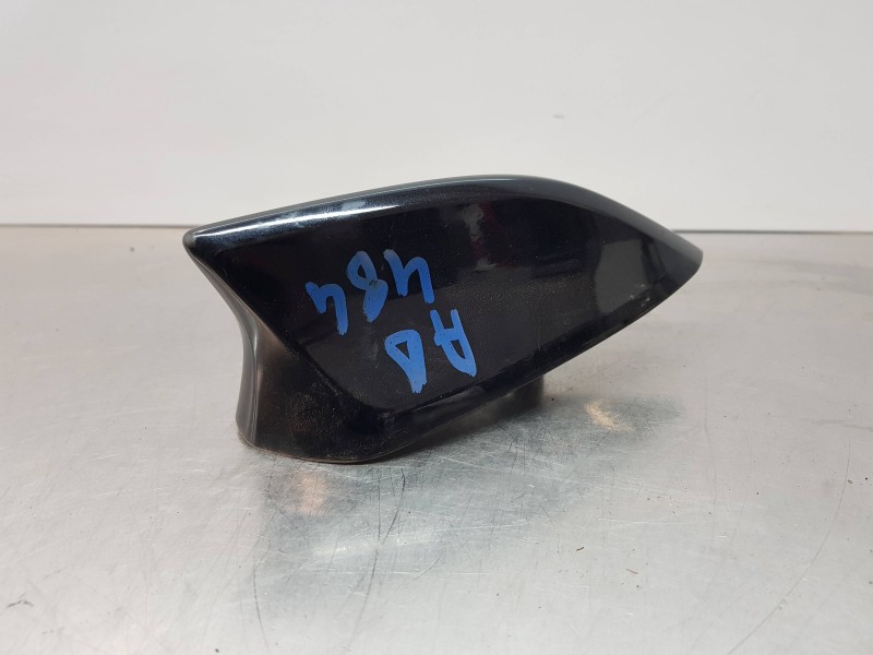 Recambio de antena para mazda cx-5 skyactiv referencia OEM IAM KD456693051  