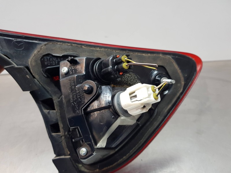 Recambio de piloto trasero derecho interior para mazda cx-5 skyactiv referencia OEM IAM KD53513F0C  