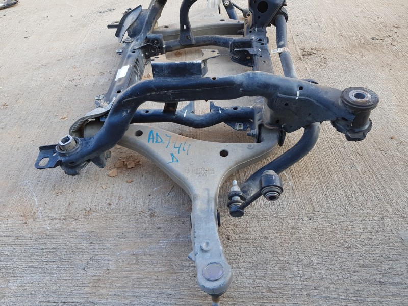 Recambio de puente delantero para jeep gr. cherokee iv 4x4 referencia OEM IAM 4877621AD 68252205AC 