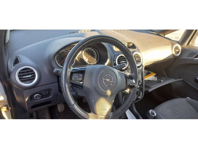 opel corsa d del año 2014