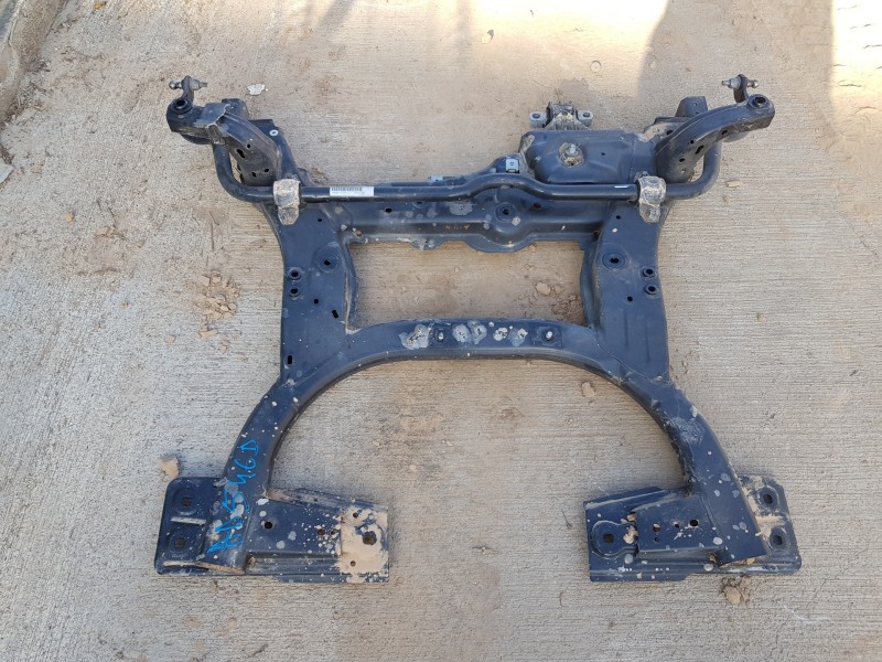 Recambio de puente delantero para mercedes clase gla (w156) 200 d referencia OEM IAM A2466201200  