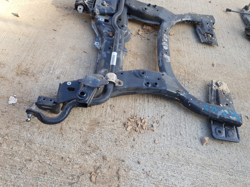 Recambio de puente delantero para mercedes clase gla (w156) 200 d referencia OEM IAM A2466201200  