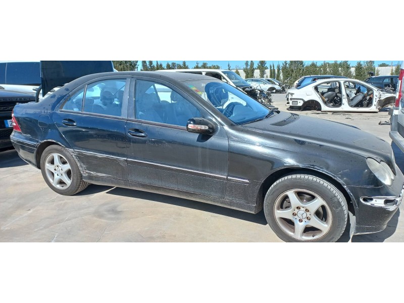 mercedes clase c (w203) berlina del año 2004
