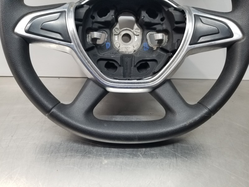 Recambio de volante para dacia sandero stepway referencia OEM IAM 484305096R   Recambio de volante para dacia sandero stepway referencia OEM IAM 484305096R