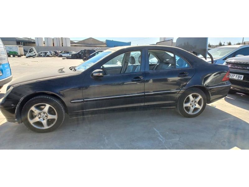 mercedes clase c (w203) berlina del año 2004