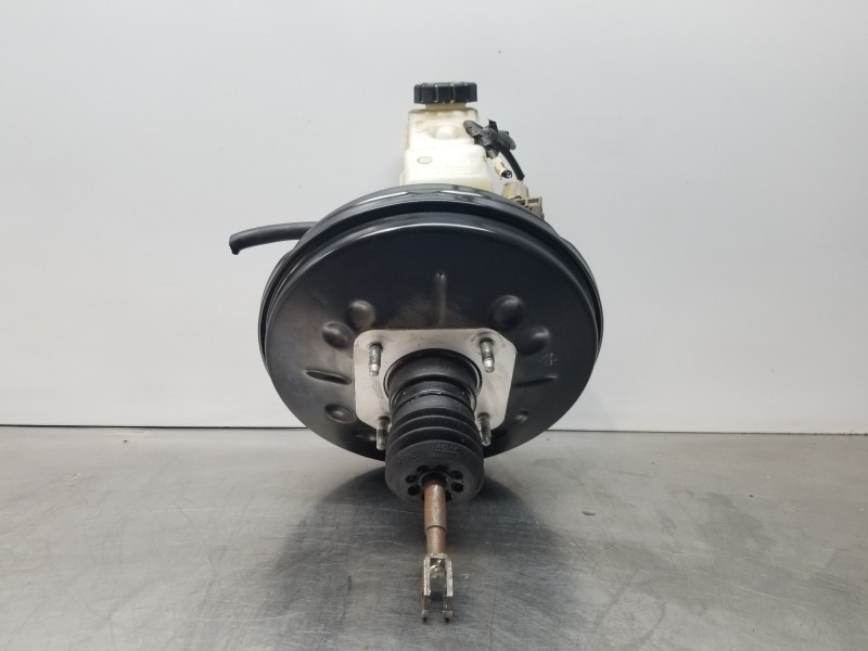 Recambio de servofreno para dacia sandero stepway referencia OEM IAM 472103385R 472103298R 