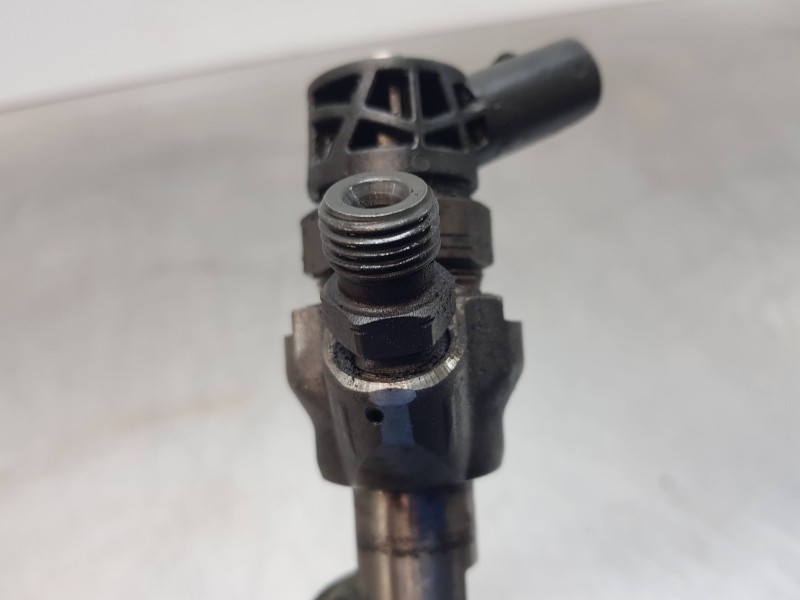 Recambio de inyector para mini mini 5-trg. (f55) one d referencia OEM IAM 8511630 0445110598 