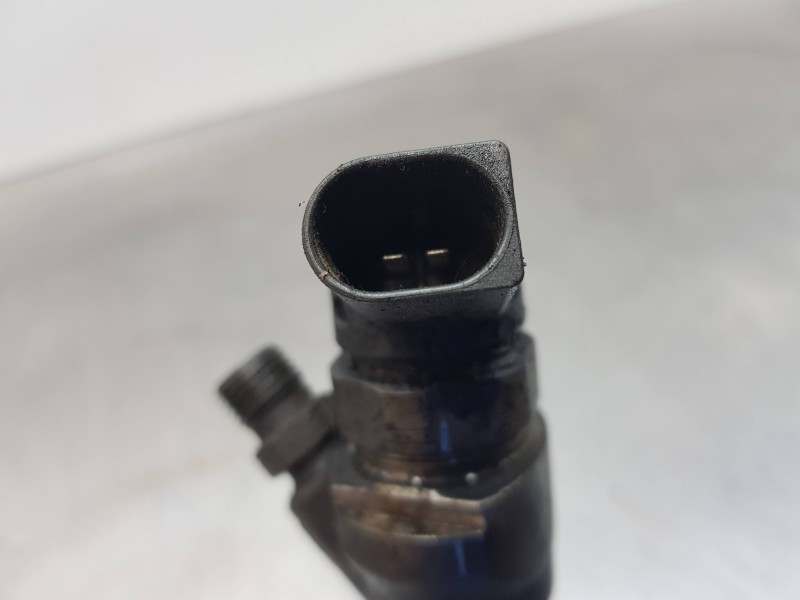 Recambio de inyector para mini mini 5-trg. (f55) one d referencia OEM IAM 8511630 0445110598 