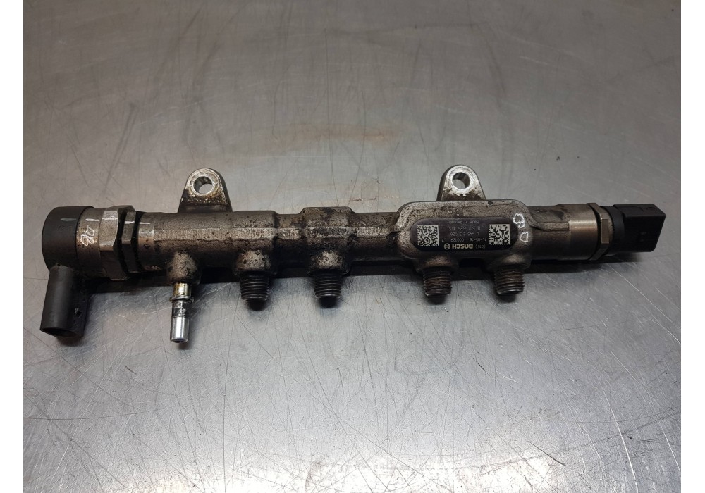 Recambio de rampa inyectora para mini mini 5-trg. (f55) one d referencia OEM IAM 13538511629 0281002949 0445213026