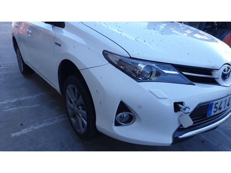 toyota auris touring sports (e18) del año 2014